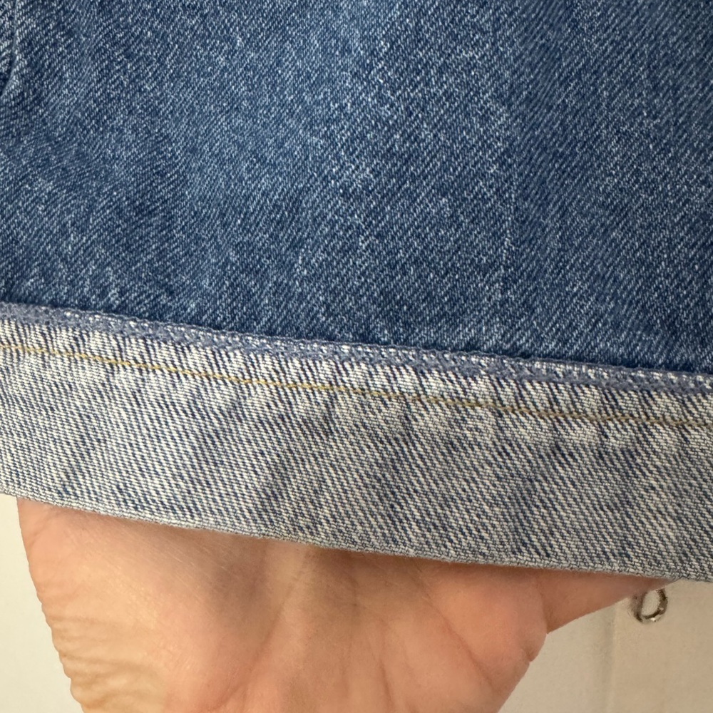 Levi's Girls Classic Blue Jean Shorts Size: 8 - Picture 4 of 7